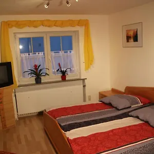 Mit 4 Schlafzimmer Fuer 2 Bis 9 Gaeste----apartment With 4 Bedrooms For 2 To 9 Guests Apartment